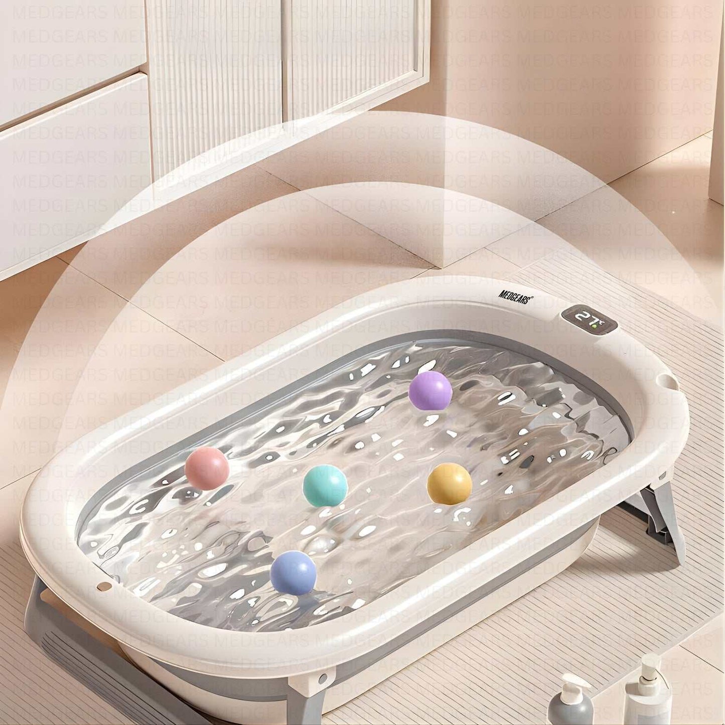 Baby bath tub for safe and comfortable newborn bathing
